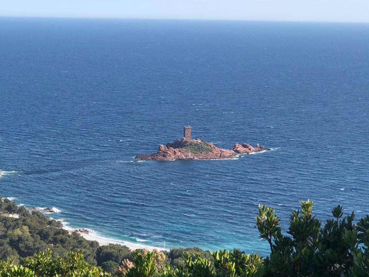 Boulouris Panorama Vue Mer Apartman Saint-Raphaël Kültér fotó